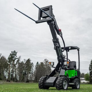 Teleskoop minilaadur Stark SK150T