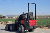 Minilaadur Stark SK150 tänaval